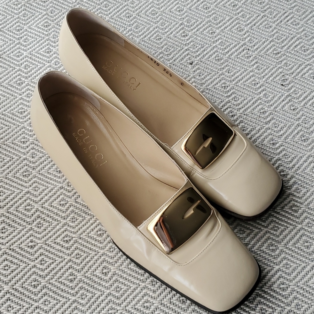 Gucci cream shoes